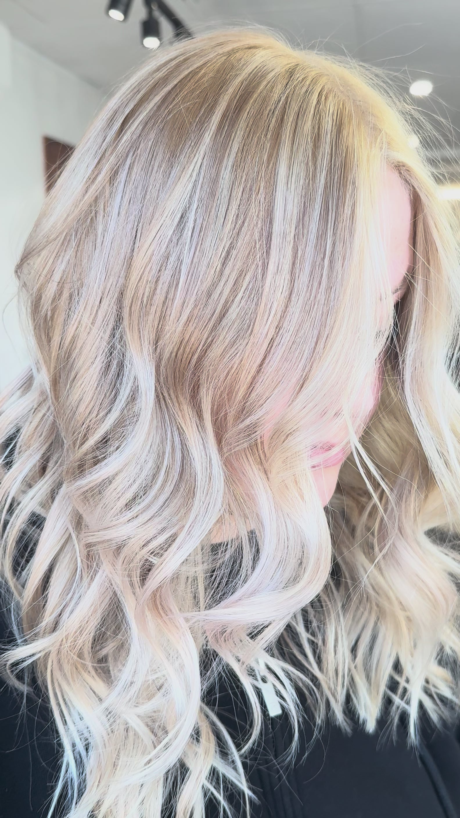 Color blond hair